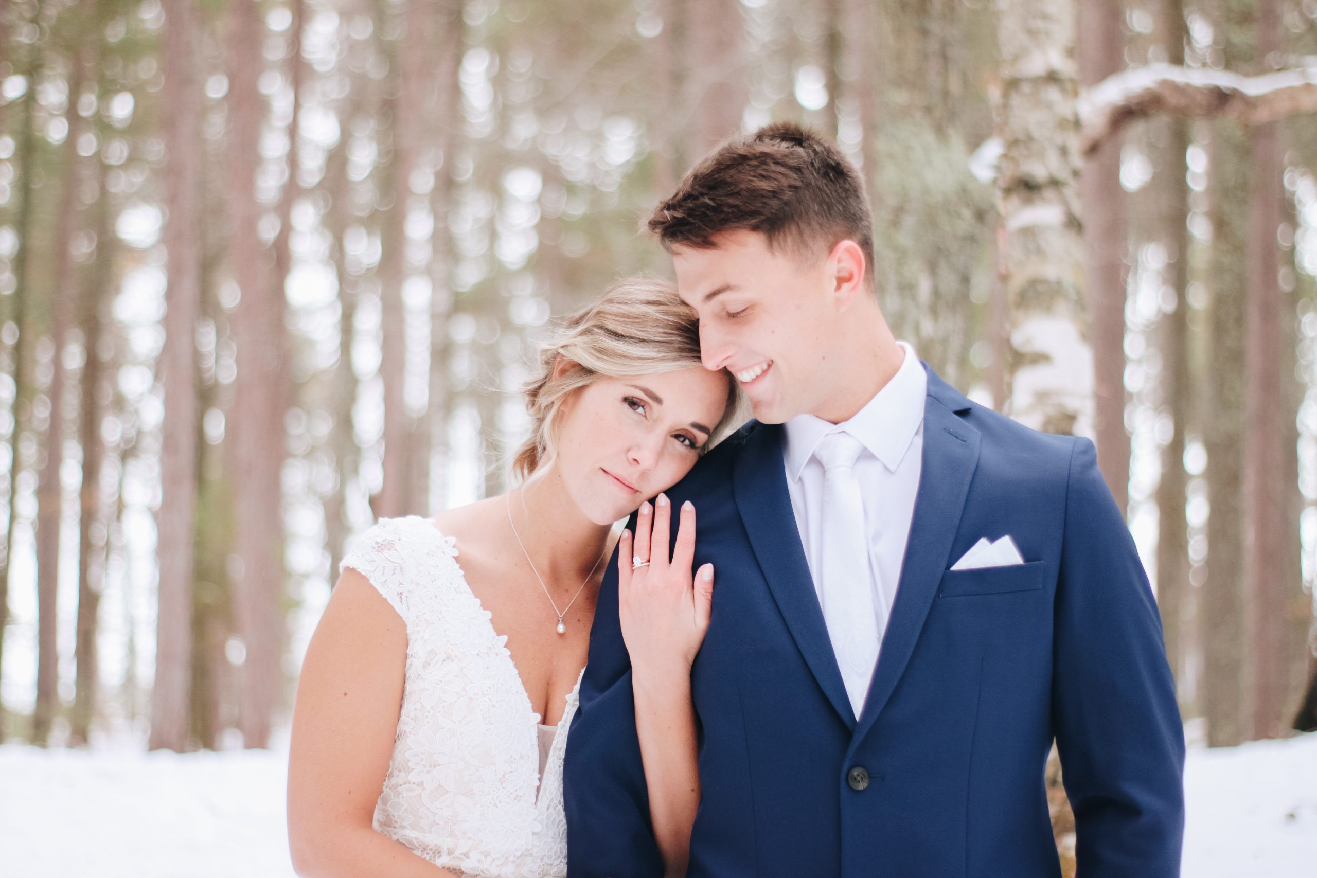 Winter Elopement in Michigan | Simply Eloped