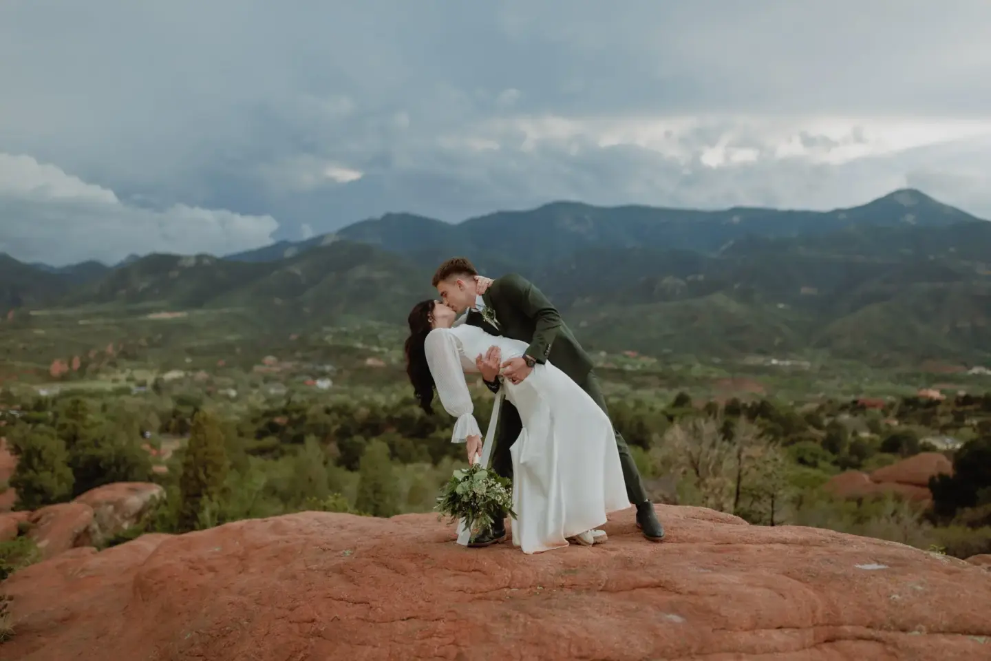homepage-footer-garden-of-the-gods-elopement